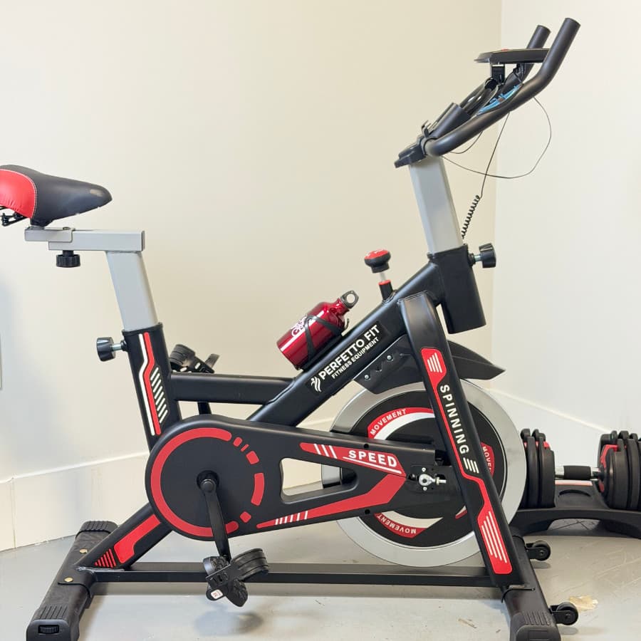 Bicicleta Spinning Ergométrica Roda Inércia 13kgs Capacidade De Carga 150kg Vermelho/preto 60v
